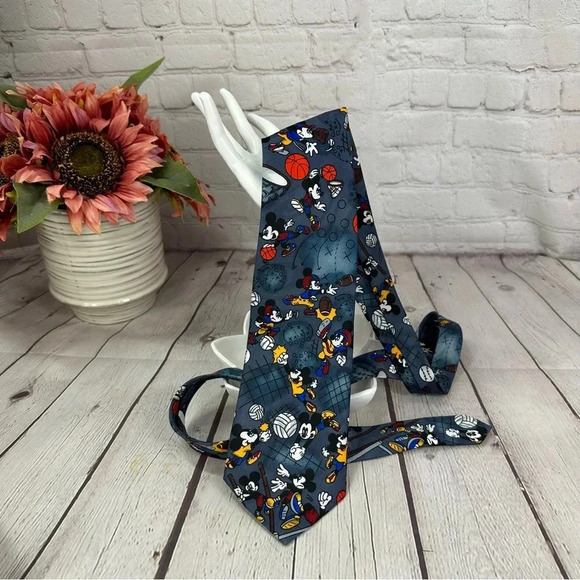 Disney mickey mouse sports tie preppy office business - Picture 1 of 4